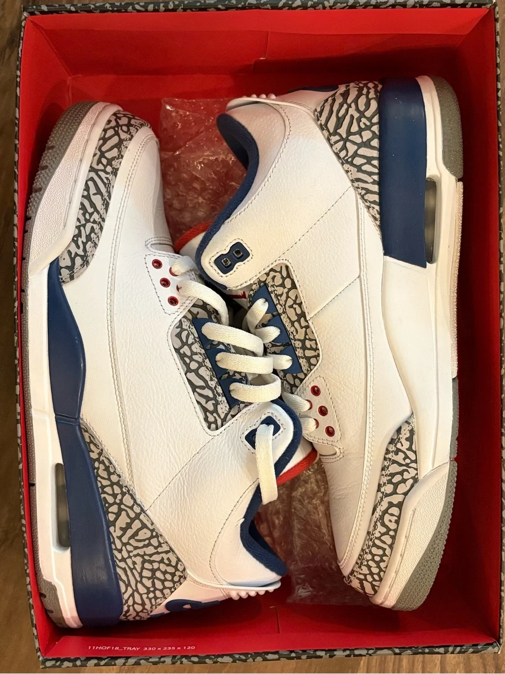 Jordan 3 Retro True Blue 2016 size 10m like new condition.